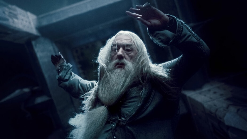 The Actor Who Played Dumbledore In Harry Potter Has Died Aged 82